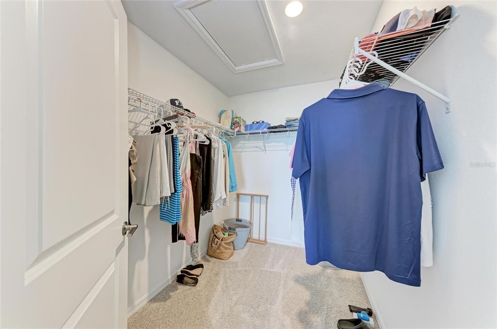 На продажу: $389,000 (3 спален, 2 ванн, 1593 Квадратных фут)