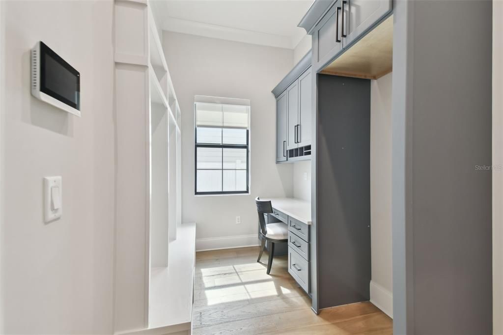 Active With Contract: $2,495,000 (5 beds, 5 baths, 4055 Square Feet)