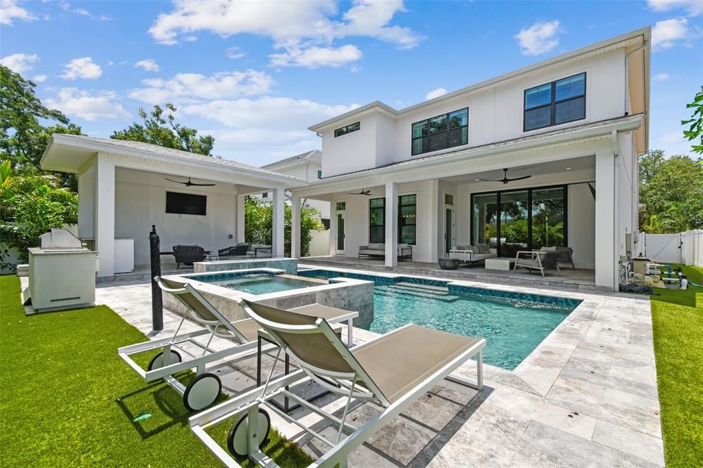 Active With Contract: $2,495,000 (5 beds, 5 baths, 4055 Square Feet)