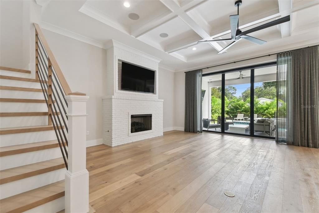 Active With Contract: $2,495,000 (5 beds, 5 baths, 4055 Square Feet)