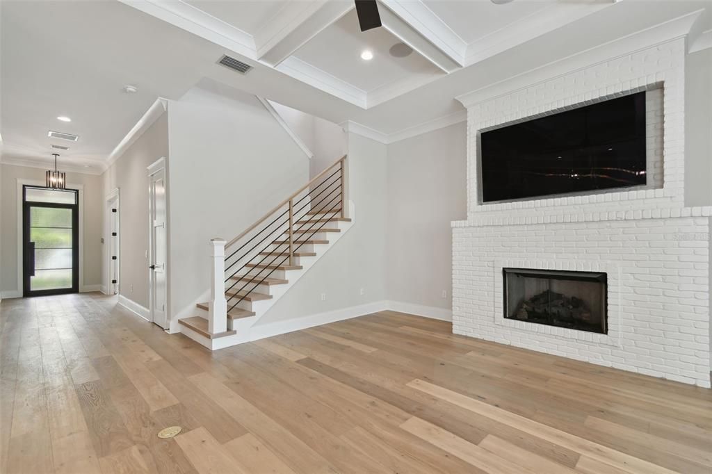 Active With Contract: $2,495,000 (5 beds, 5 baths, 4055 Square Feet)