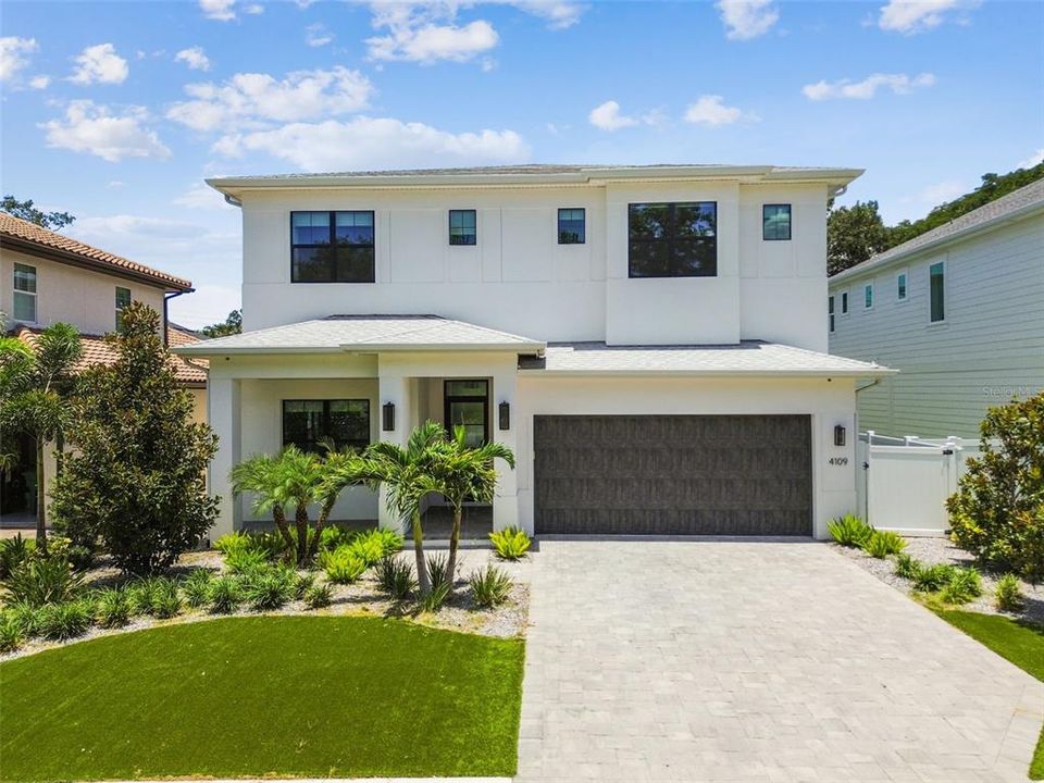 Active With Contract: $2,495,000 (5 beds, 5 baths, 4055 Square Feet)