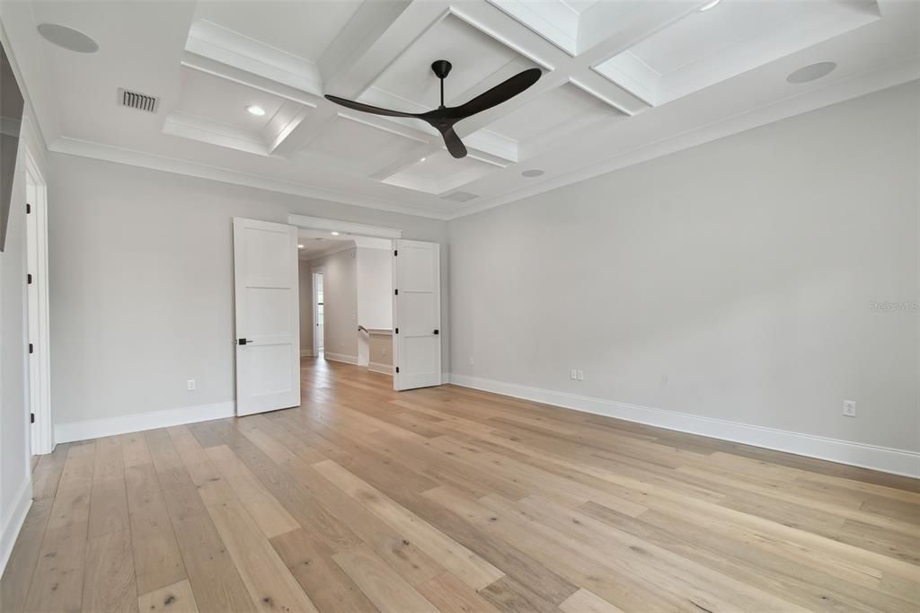 Active With Contract: $2,495,000 (5 beds, 5 baths, 4055 Square Feet)