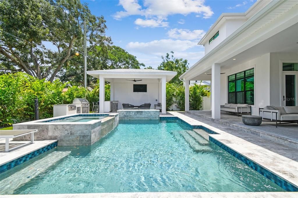 Active With Contract: $2,495,000 (5 beds, 5 baths, 4055 Square Feet)