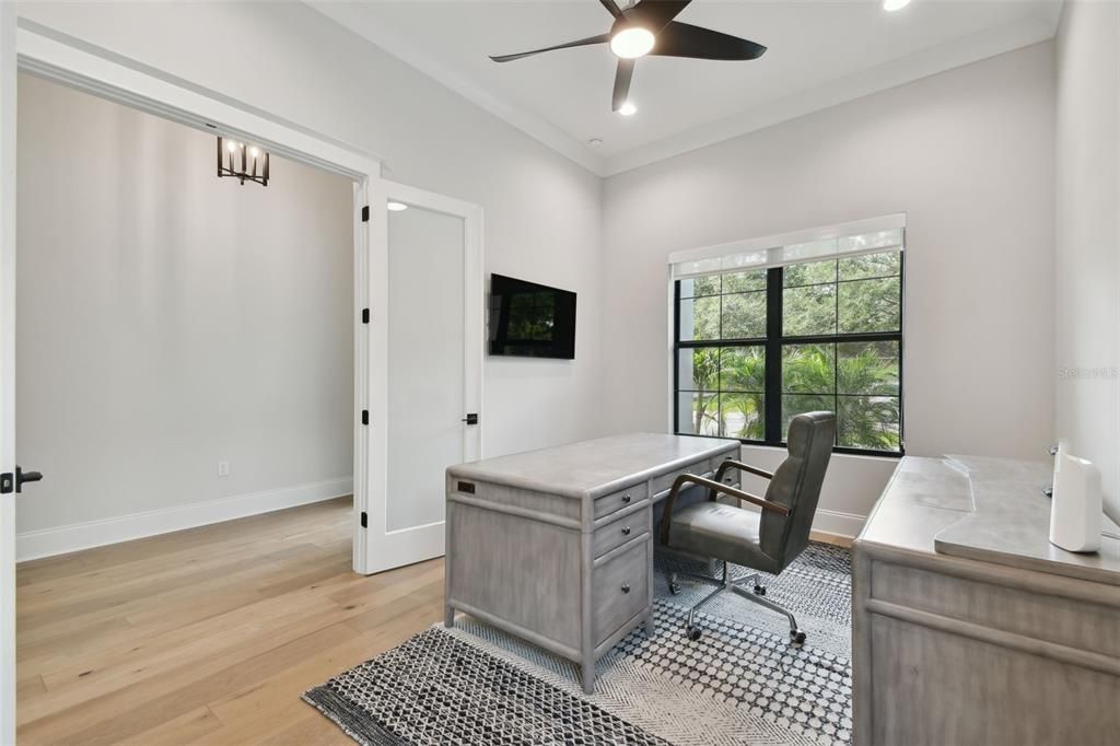 Active With Contract: $2,495,000 (5 beds, 5 baths, 4055 Square Feet)