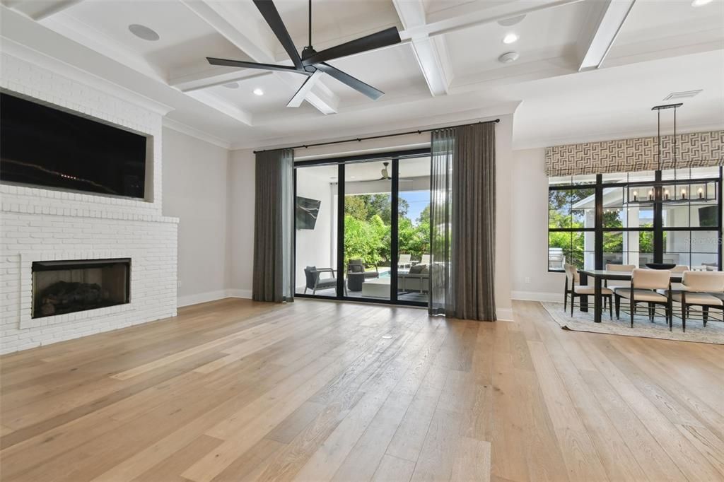 Active With Contract: $2,495,000 (5 beds, 5 baths, 4055 Square Feet)