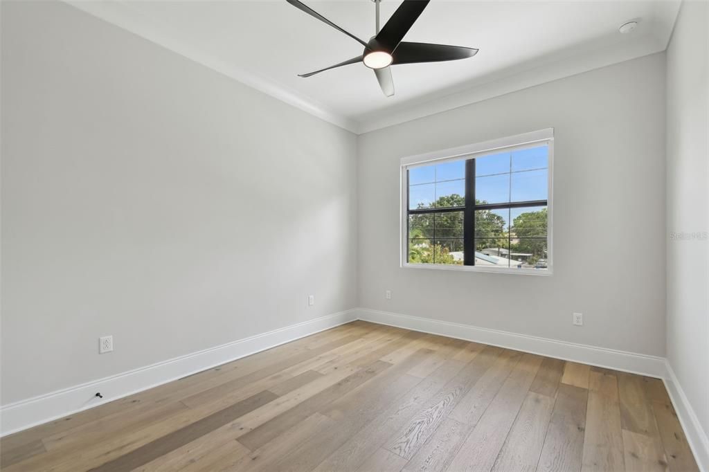 Active With Contract: $2,495,000 (5 beds, 5 baths, 4055 Square Feet)