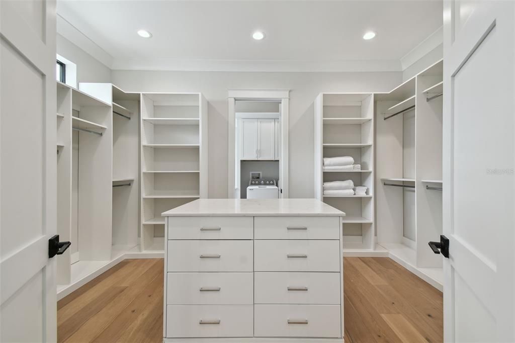 Active With Contract: $2,495,000 (5 beds, 5 baths, 4055 Square Feet)