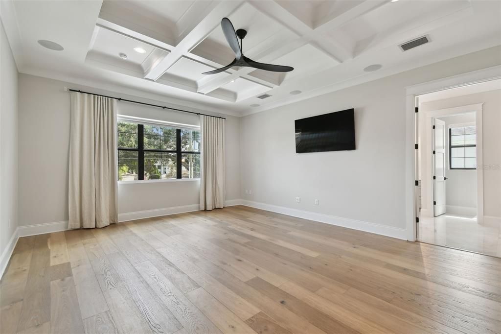 Active With Contract: $2,495,000 (5 beds, 5 baths, 4055 Square Feet)