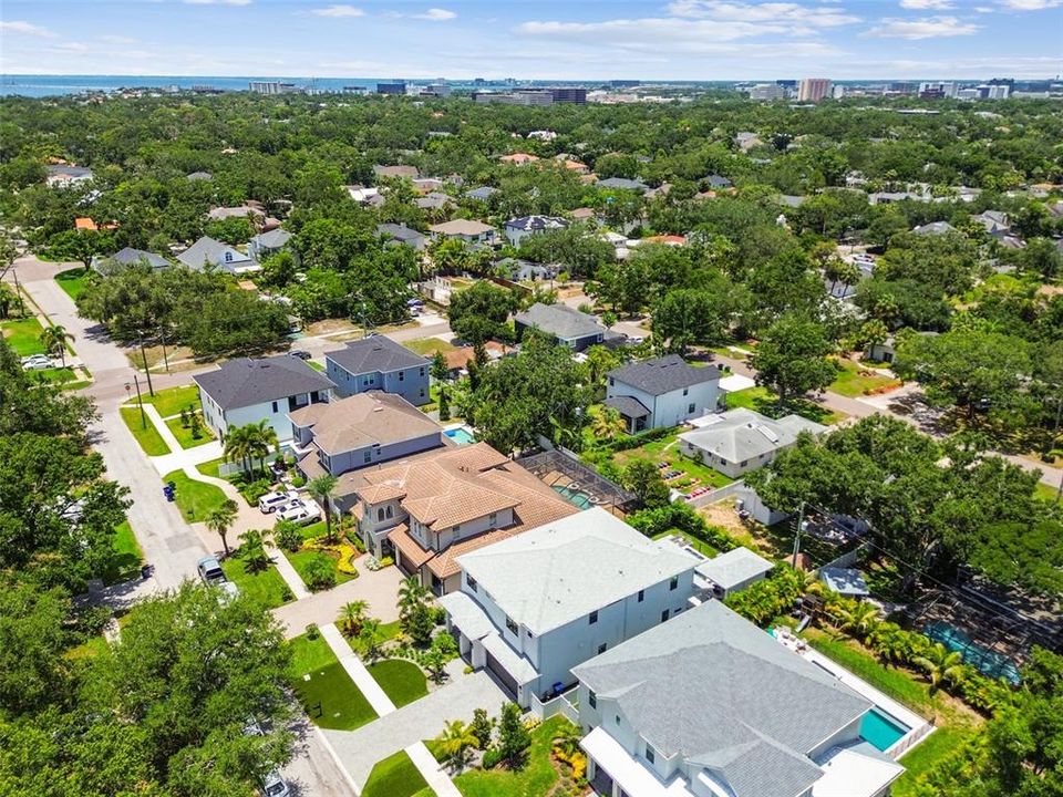 Active With Contract: $2,495,000 (5 beds, 5 baths, 4055 Square Feet)