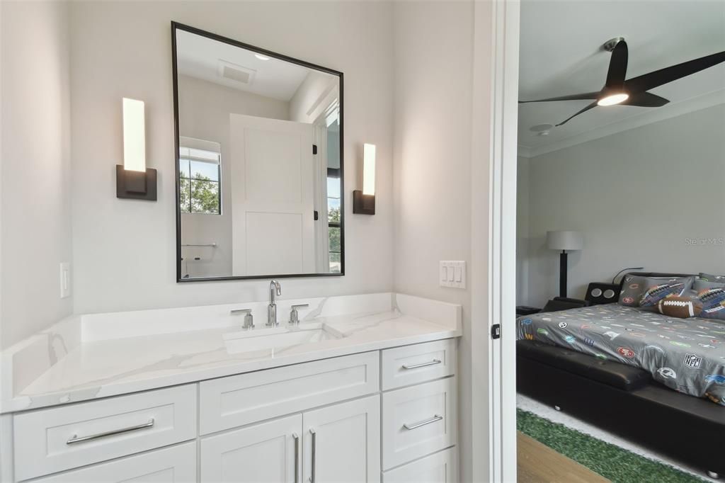 Active With Contract: $2,495,000 (5 beds, 5 baths, 4055 Square Feet)