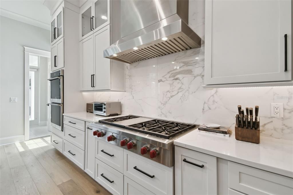 Active With Contract: $2,495,000 (5 beds, 5 baths, 4055 Square Feet)