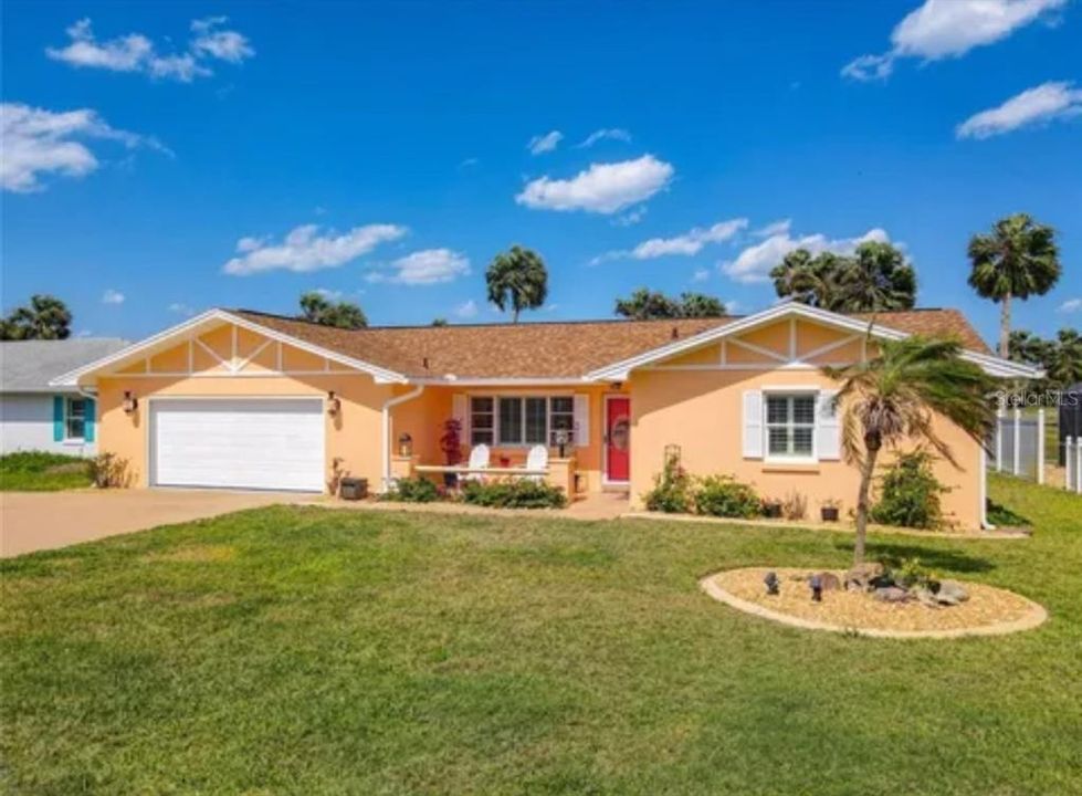 Active With Contract: $477,000 (3 beds, 3 baths, 1692 Square Feet)