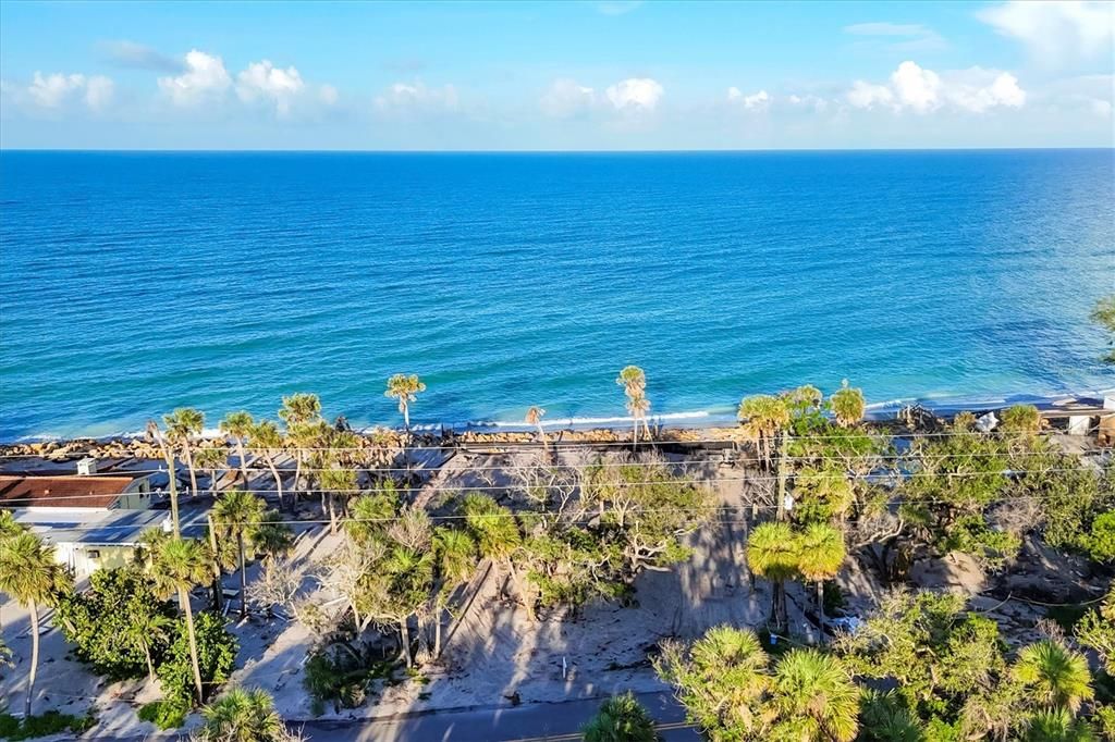 For Sale: $1,345,000 (0.44 acres)