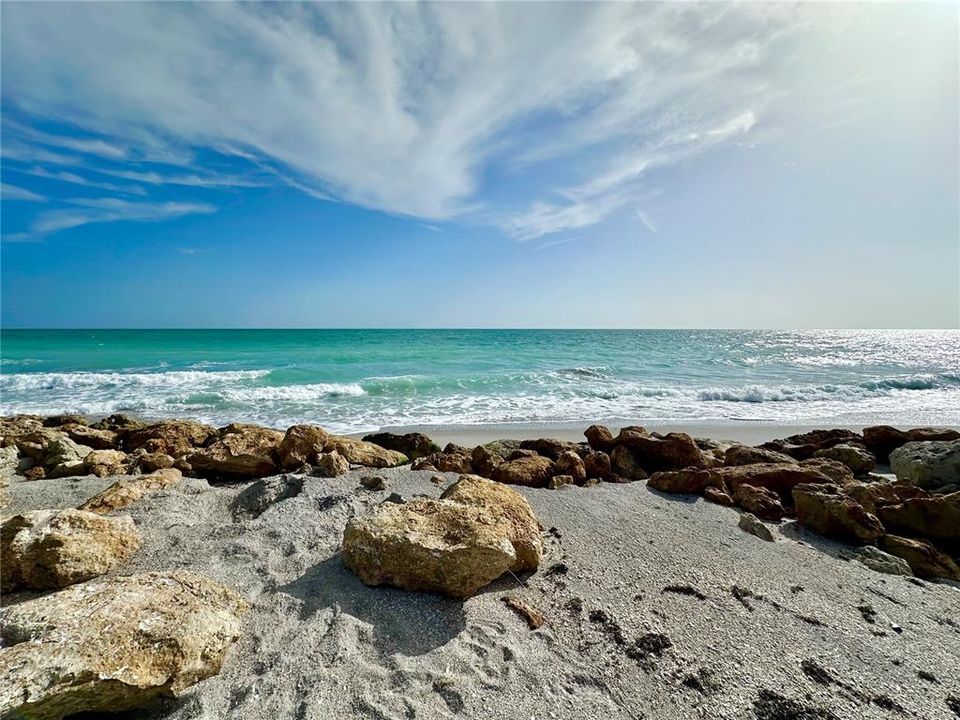 For Sale: $1,345,000 (0.44 acres)