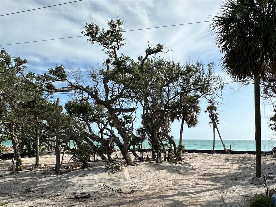 For Sale: $1,345,000 (0.44 acres)