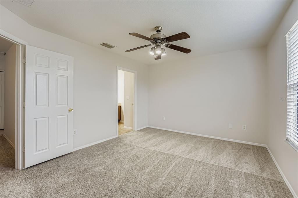 For Sale: $230,000 (3 beds, 2 baths, 1479 Square Feet)