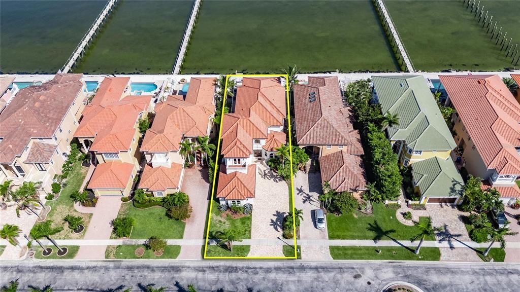 For Sale: $2,795,000 (5 beds, 3 baths, 4176 Square Feet)