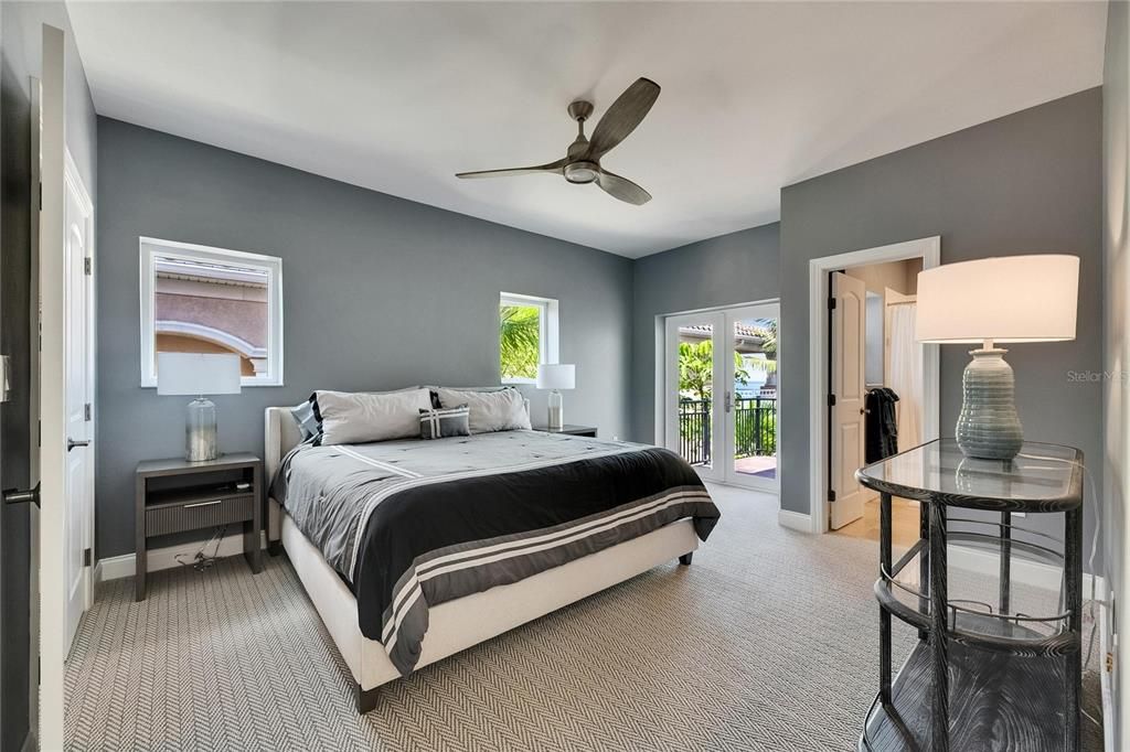 For Sale: $2,795,000 (5 beds, 3 baths, 4176 Square Feet)