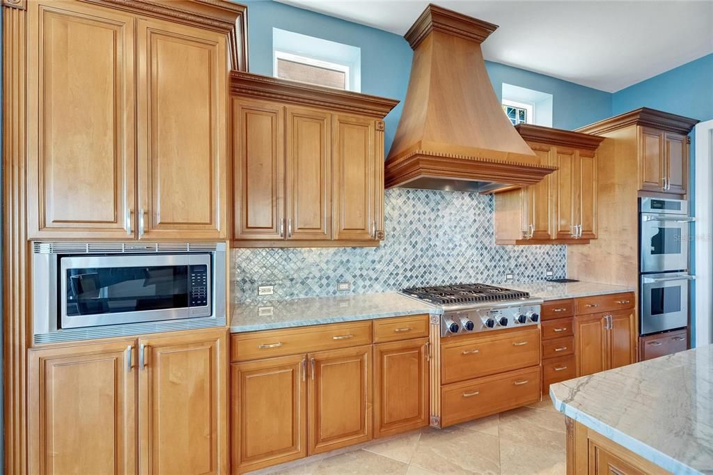 For Sale: $2,795,000 (5 beds, 3 baths, 4176 Square Feet)