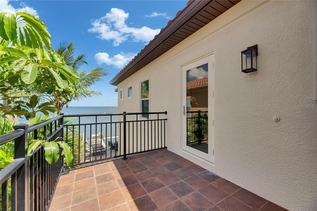 For Sale: $2,795,000 (5 beds, 3 baths, 4176 Square Feet)