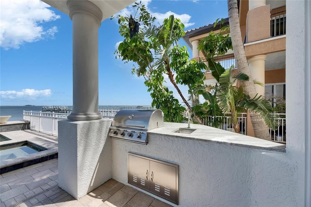 For Sale: $2,795,000 (5 beds, 3 baths, 4176 Square Feet)