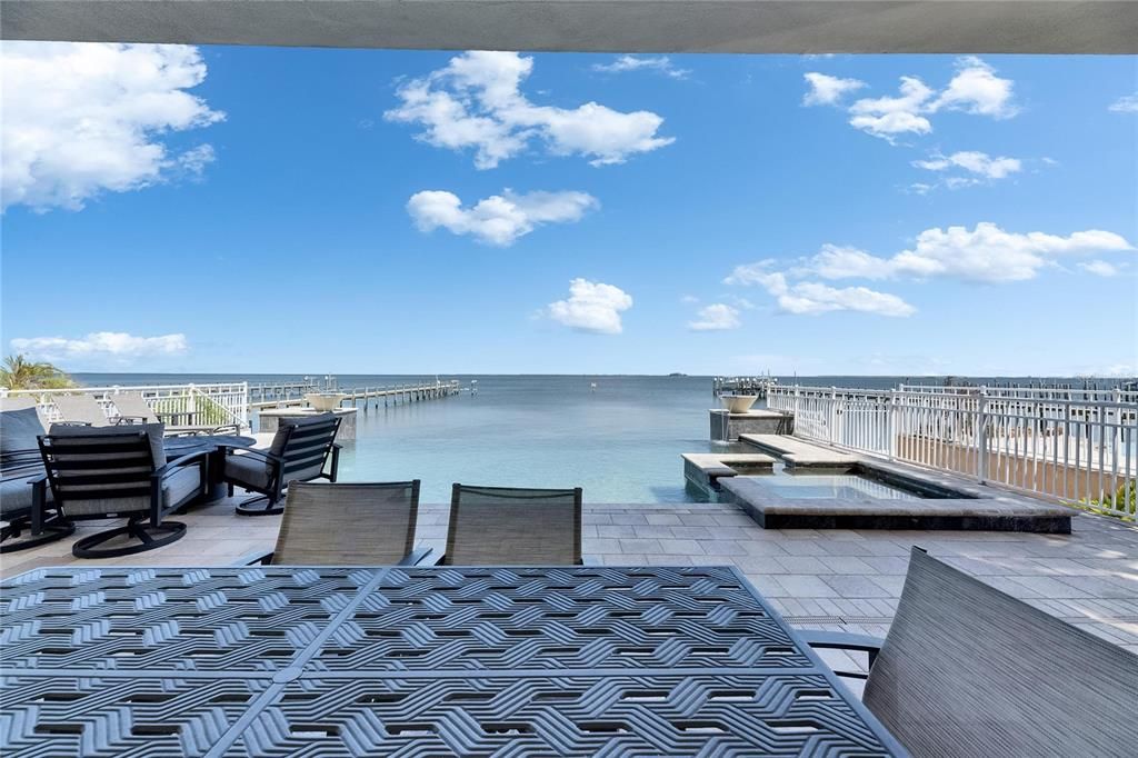 For Sale: $2,795,000 (5 beds, 3 baths, 4176 Square Feet)