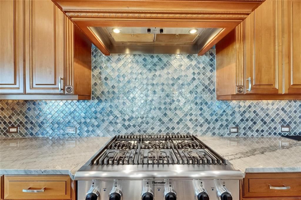 For Sale: $2,795,000 (5 beds, 3 baths, 4176 Square Feet)