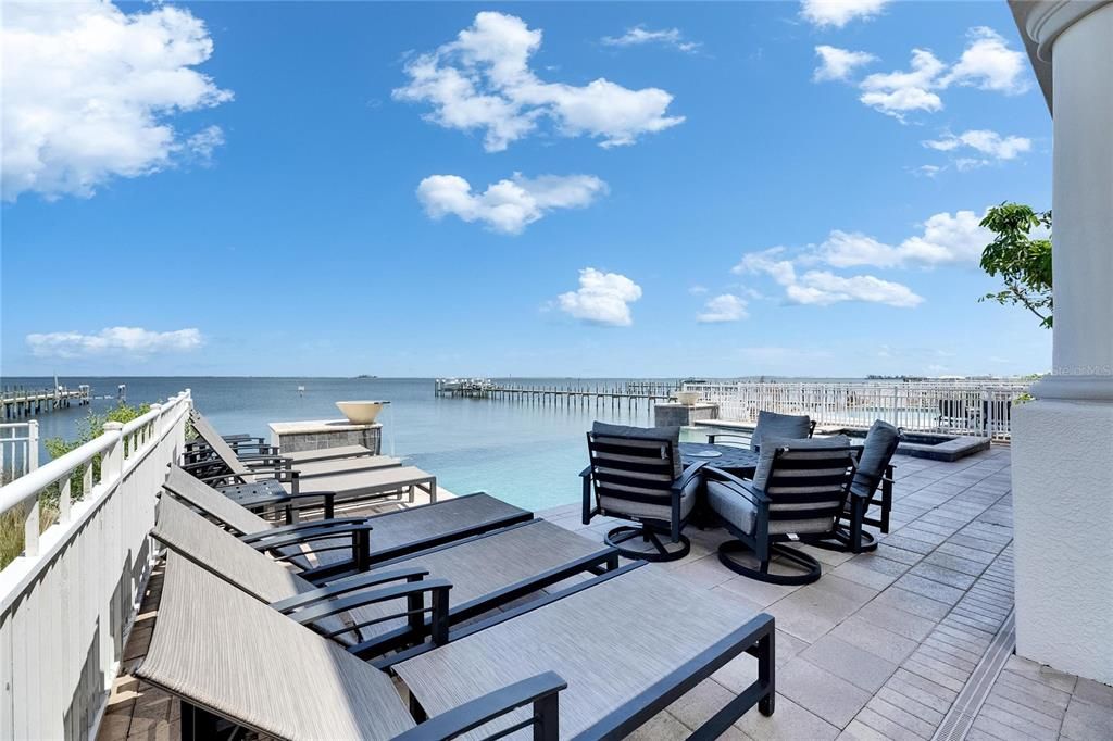 For Sale: $2,795,000 (5 beds, 3 baths, 4176 Square Feet)