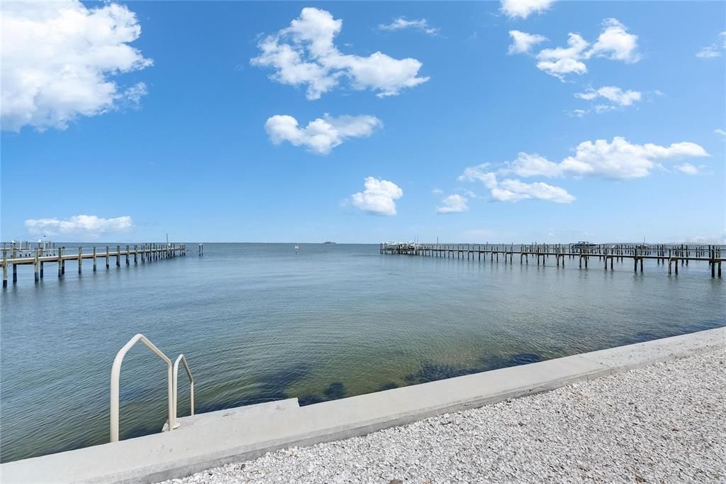 For Sale: $2,795,000 (5 beds, 3 baths, 4176 Square Feet)