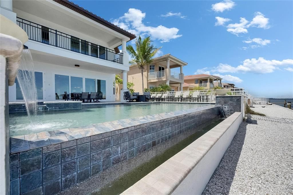 For Sale: $2,795,000 (5 beds, 3 baths, 4176 Square Feet)