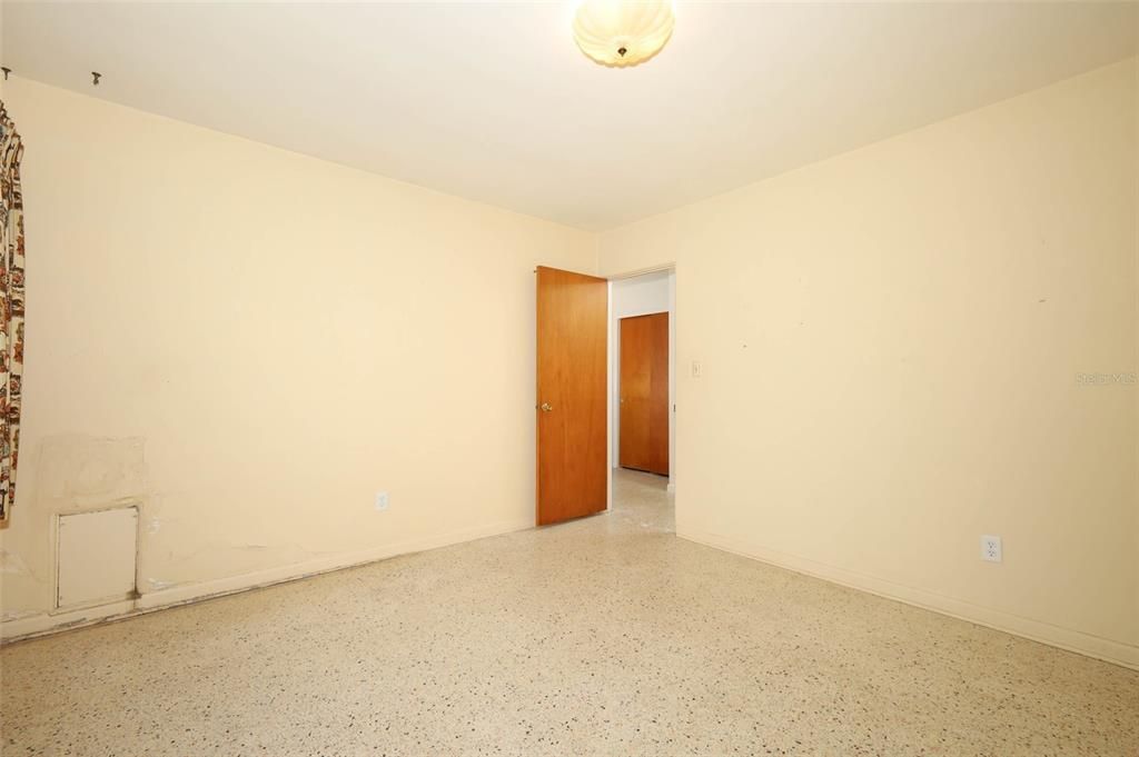 待售: $620,000 (4 贝兹, 2 浴室, 2015 平方英尺)