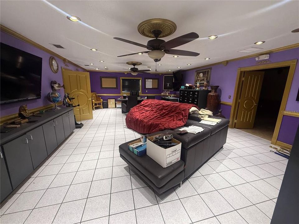 For Sale: $3,333,333 (0 beds, 0 baths, 12992 Square Feet)