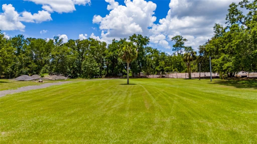 For Sale: $795,900 (3 beds, 4 baths, 1200 Square Feet)