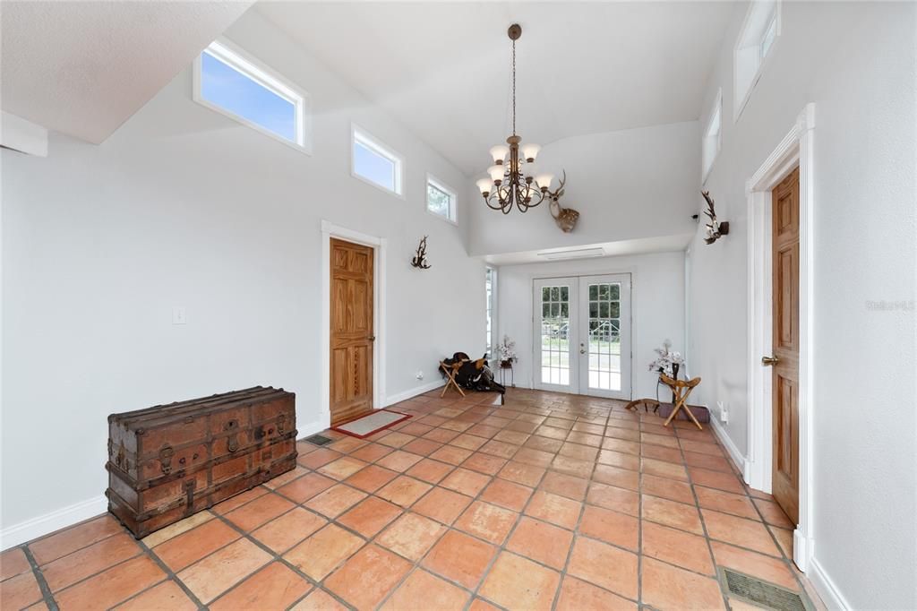 For Sale: $795,900 (3 beds, 4 baths, 1200 Square Feet)