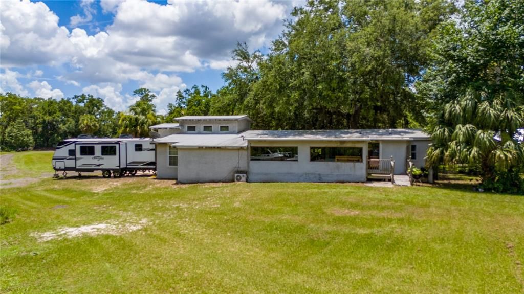 For Sale: $795,900 (3 beds, 4 baths, 1200 Square Feet)