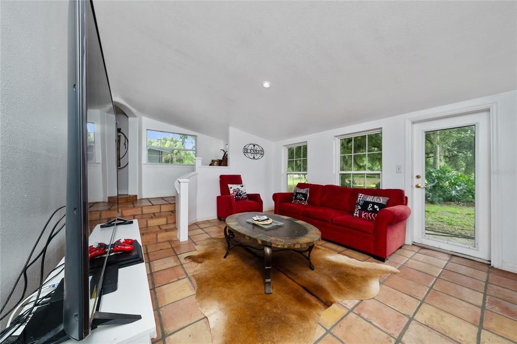 For Sale: $795,900 (3 beds, 4 baths, 1200 Square Feet)