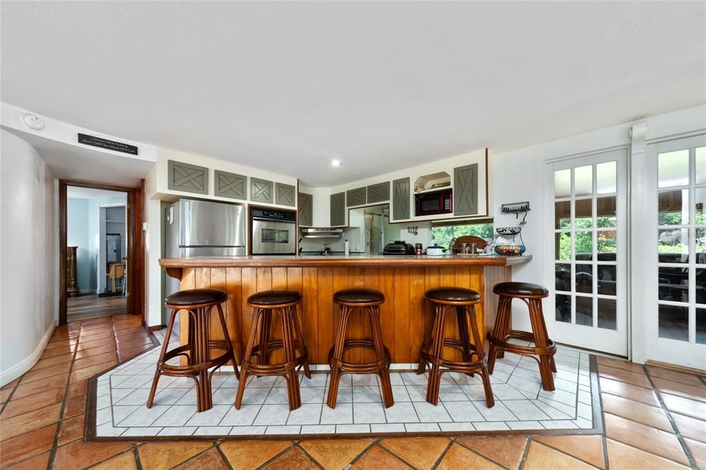 For Sale: $795,900 (3 beds, 4 baths, 1200 Square Feet)