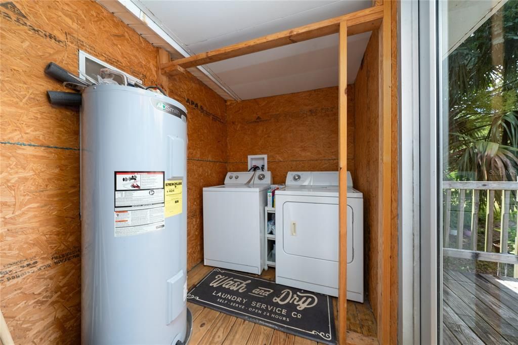 For Sale: $795,900 (3 beds, 4 baths, 1200 Square Feet)