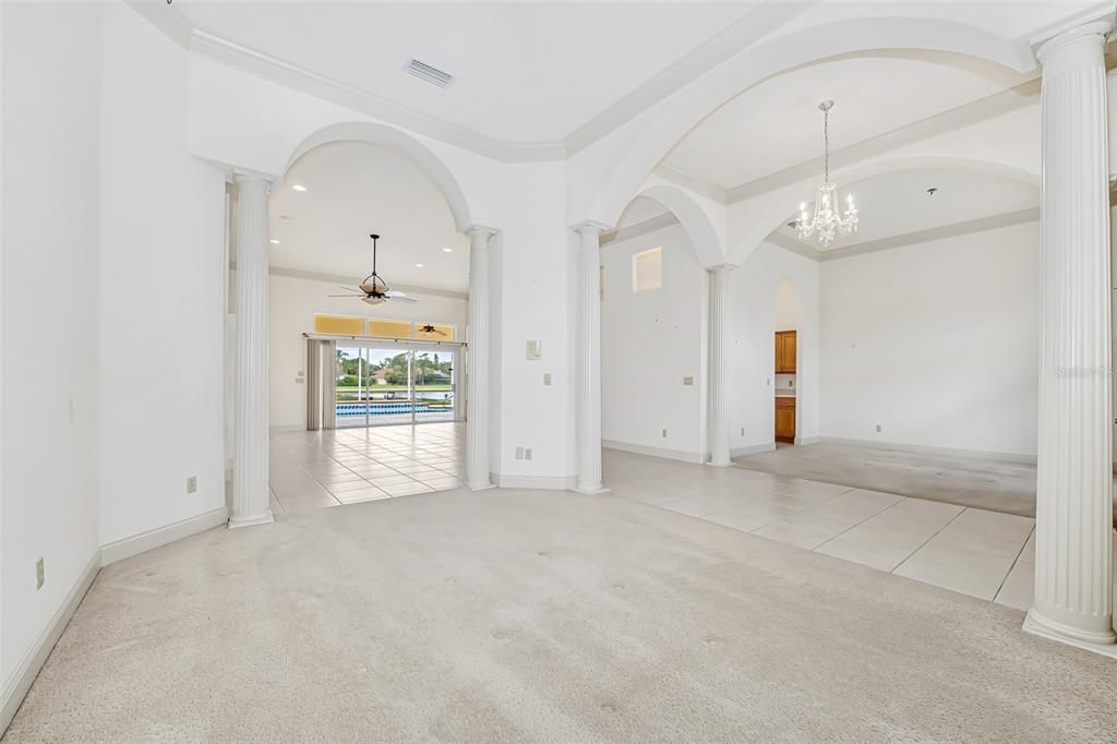 Activo con contrato: $615,000 (4 camas, 3 baños, 2820 Pies cuadrados)