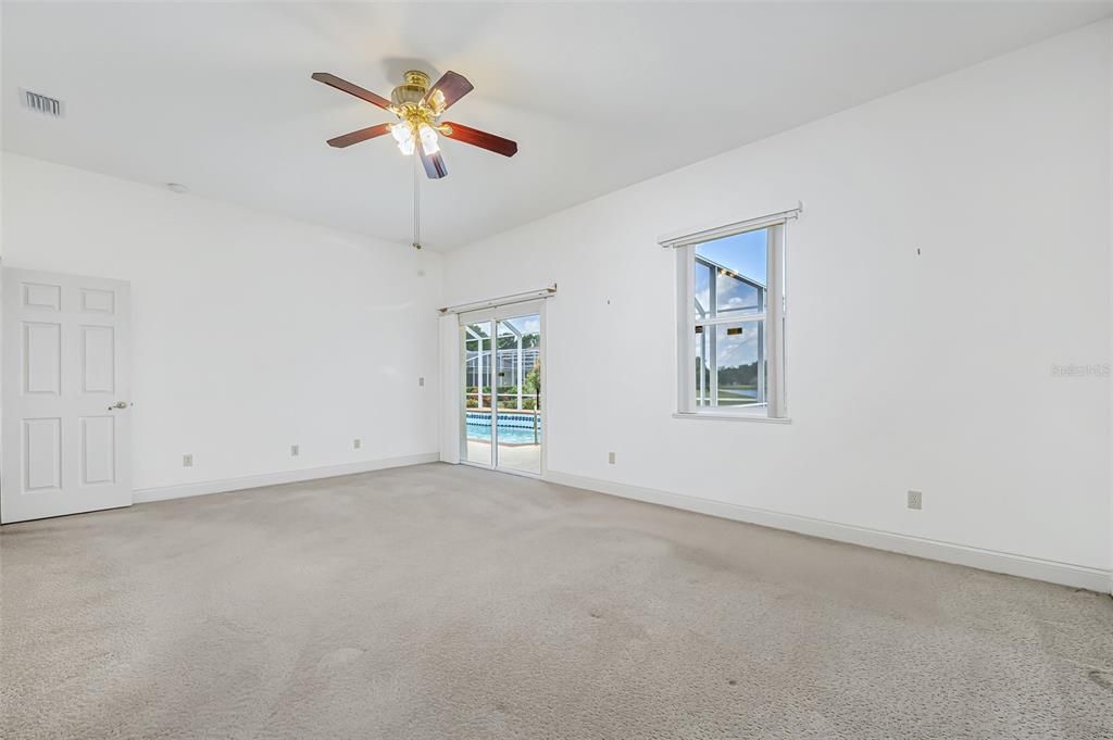 Activo con contrato: $615,000 (4 camas, 3 baños, 2820 Pies cuadrados)