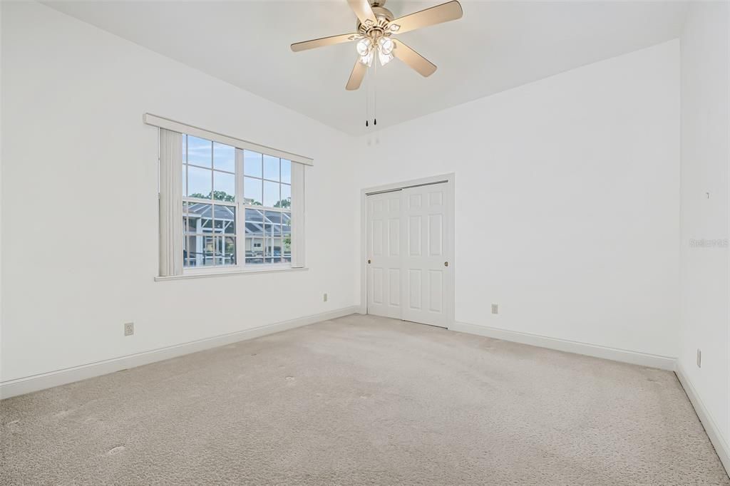 Activo con contrato: $615,000 (4 camas, 3 baños, 2820 Pies cuadrados)