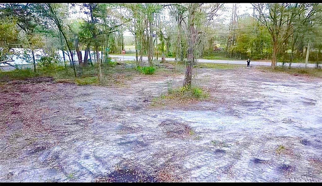 En Venta: $375,000 (4.38 acres)