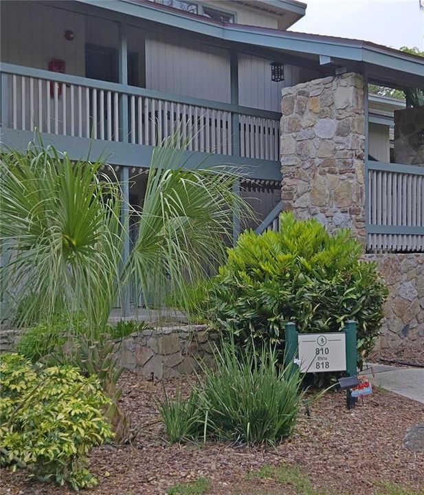 For Sale: $120,000 (1 beds, 1 baths, 974 Square Feet)