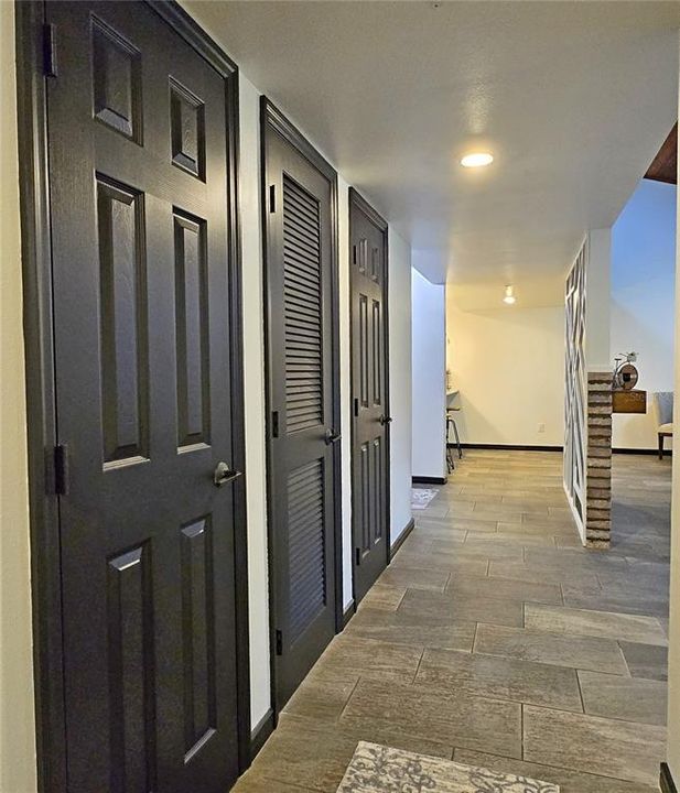 For Sale: $120,000 (1 beds, 1 baths, 974 Square Feet)