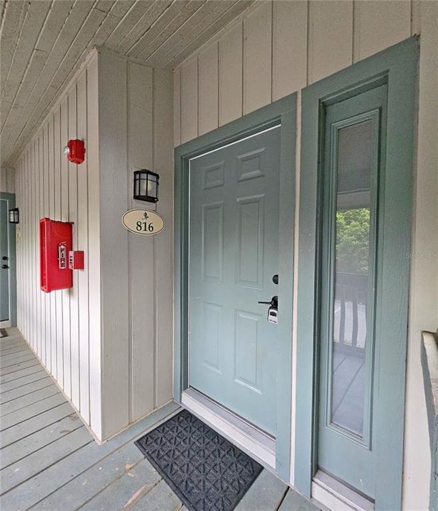 For Sale: $120,000 (1 beds, 1 baths, 974 Square Feet)