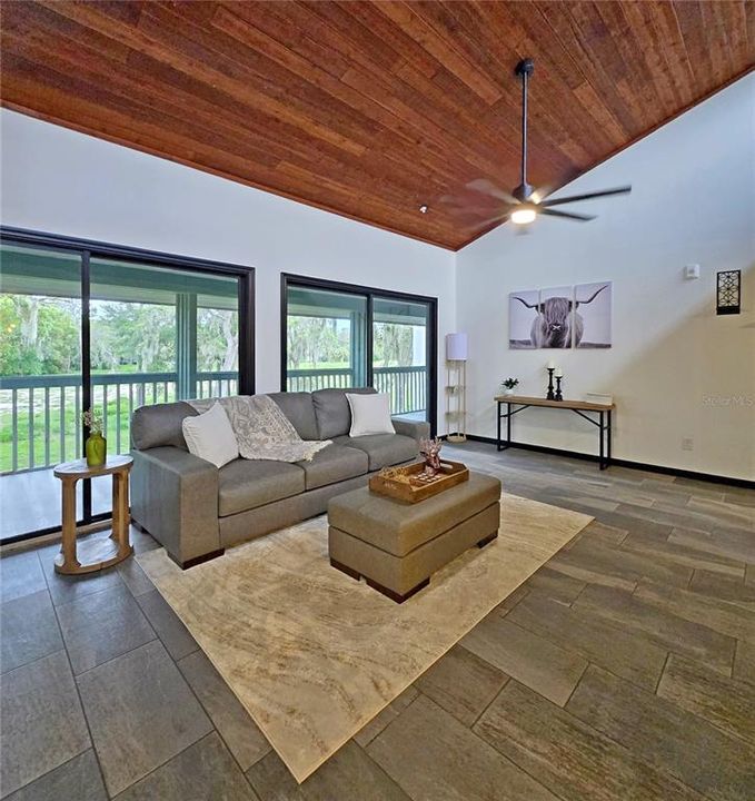 For Sale: $120,000 (1 beds, 1 baths, 974 Square Feet)