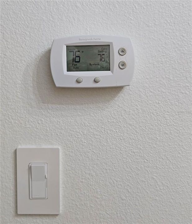 For Sale: $120,000 (1 beds, 1 baths, 974 Square Feet)