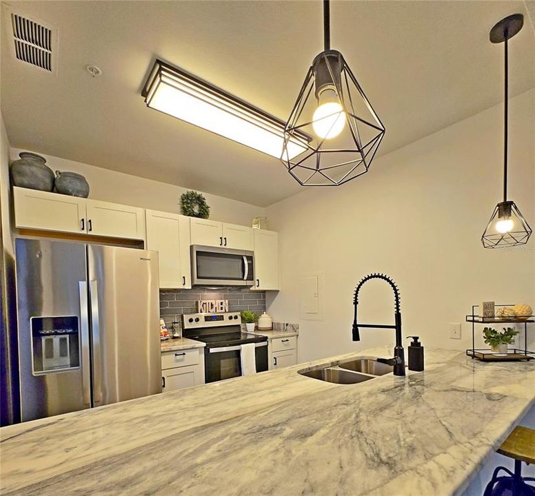 For Sale: $120,000 (1 beds, 1 baths, 974 Square Feet)