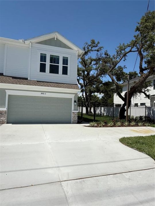 Recently Sold: $774,990 (3 beds, 2 baths, 2154 Square Feet)